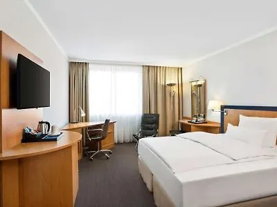 Nh Frankfurt Airport West Hotel 4*