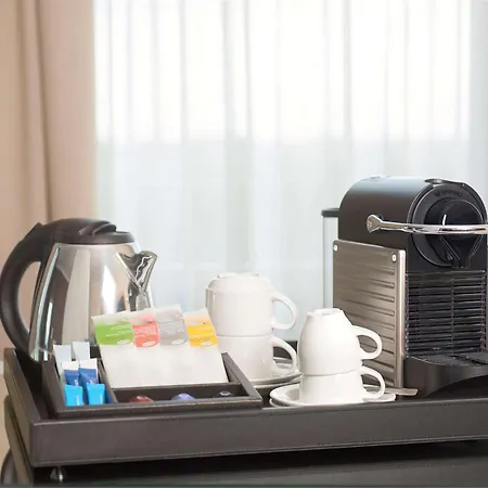Hotel Nh Frankfurt Airport West 4*