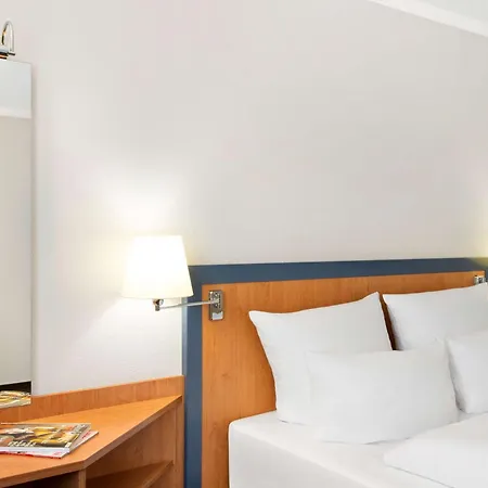 Nh Frankfurt Airport West Hotel 4*