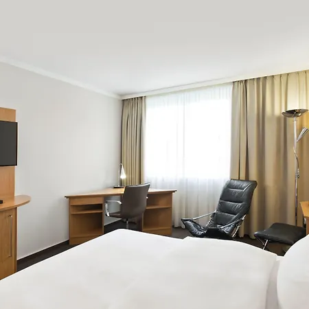 Hotel Nh Frankfurt Airport West 4*