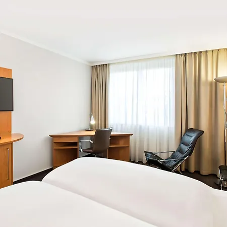 Nh Frankfurt Airport West 4*