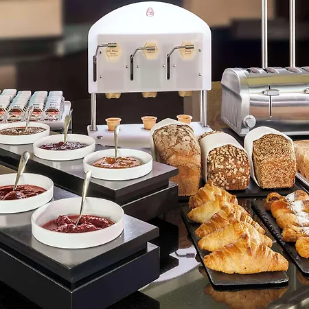 Nh Frankfurt Airport West Hotel 4*