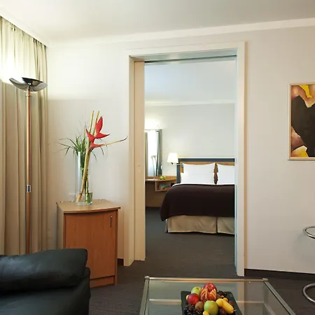 Hotel Nh Frankfurt Airport West 4*