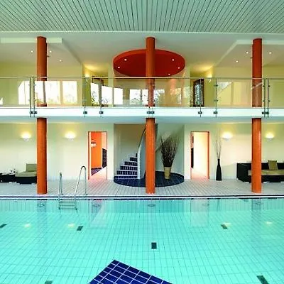 Nh Frankfurt Airport West 4*