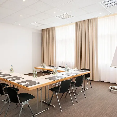 Hotel Nh Frankfurt Airport West 4*