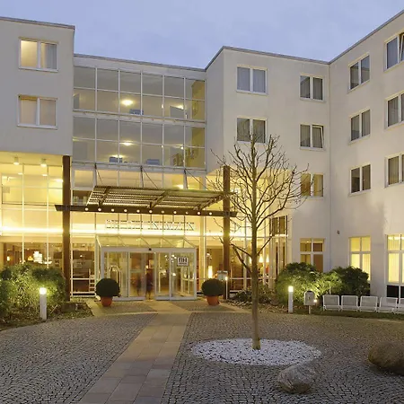 Nh Frankfurt Airport West Hotell 4*