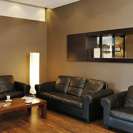 Nh Frankfurt Airport West 4*