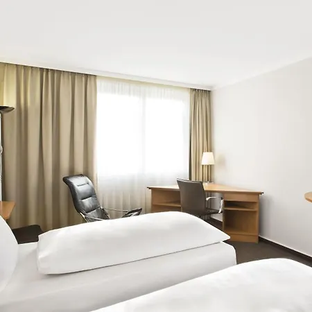 Nh Frankfurt Airport West Hotel 4*