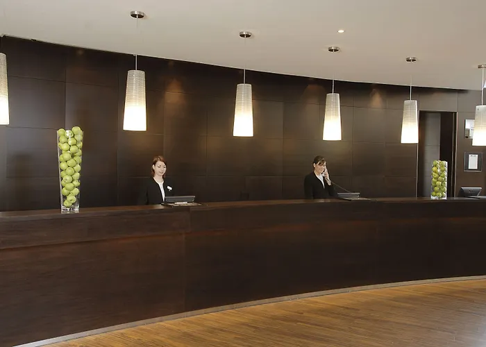 Nh Frankfurt Airport West Hotel 4*