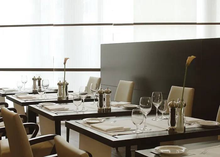 Nh Frankfurt Airport West Hotel 4*