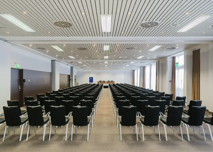 Nh Frankfurt Airport West Hotel 4*