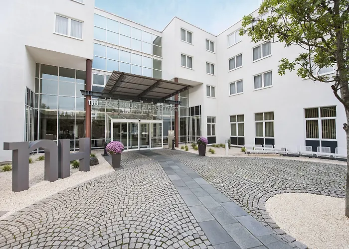 Hotel Nh Frankfurt Airport West 4*