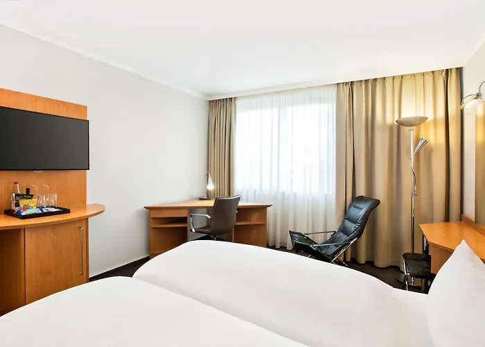 Nh Frankfurt Airport West 4*