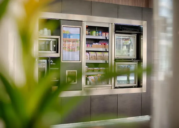 Nh Frankfurt Airport West Hotel 4*