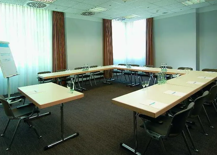 Nh Frankfurt Airport West Hotel